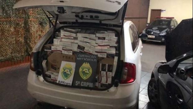 BPFron apreende cigarros contrabandeados em veículos em Cafezal do Sul