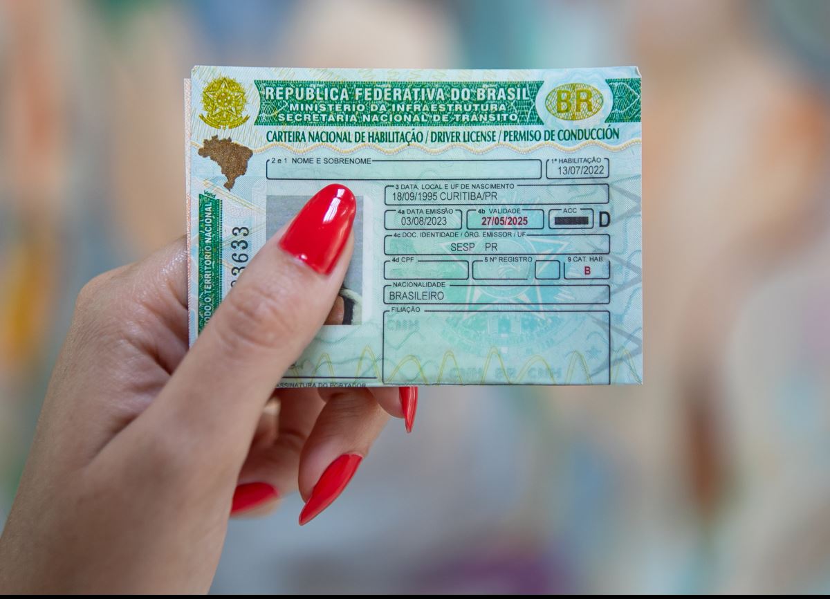 Governador aprova lei que assegura CNH gratuita a cidadãos em situação de vulnerabilidade